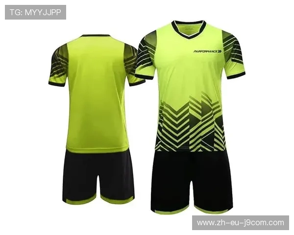 足球队服运动短裤设计创新与舒适性分析提升球员竞技表现的关键装备选择